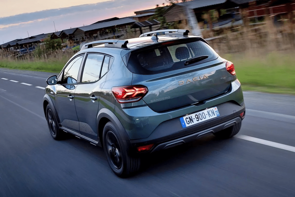 Sandero Hybrid 2026